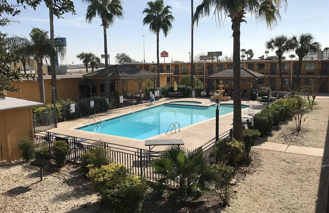 Americas Best Value Inn Laredo-1