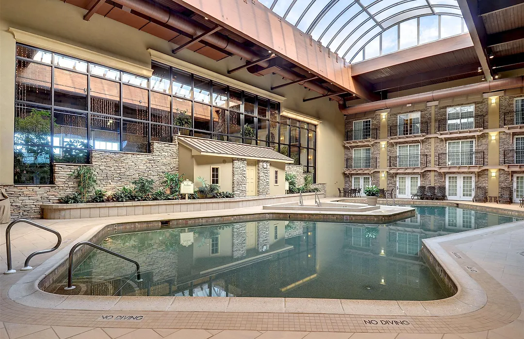 Eden Resort And Suites, BW Premier Collection-1