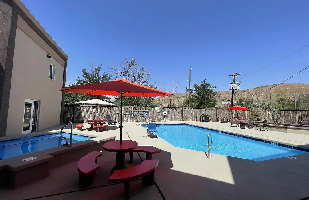 Quality Inn Alpine-1