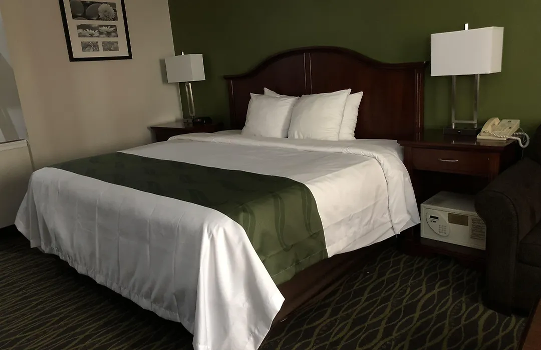 Quality Inn & Suites Kearneysville - Martinsburg-1