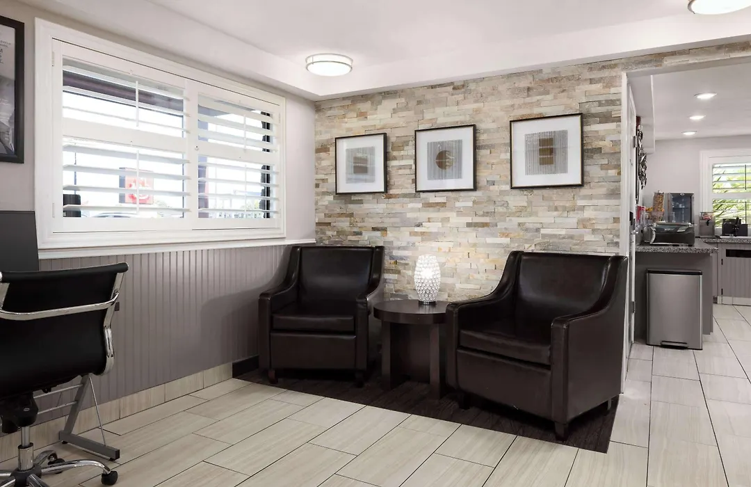 Ramada By Wyndham Medford Airport North-1