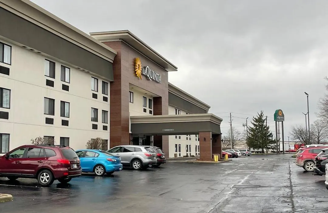 La Quinta Inn By Wyndham Indianapolis Airport Executive Dr-1