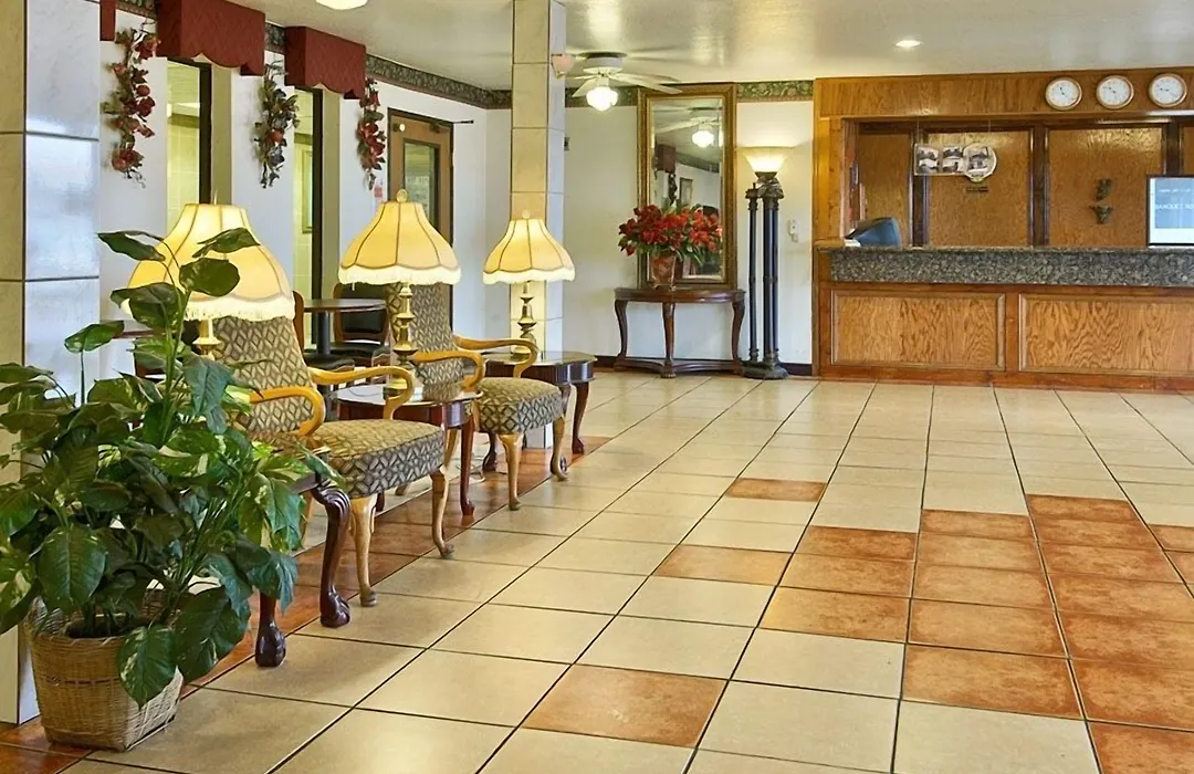 Clarion Pointe-1