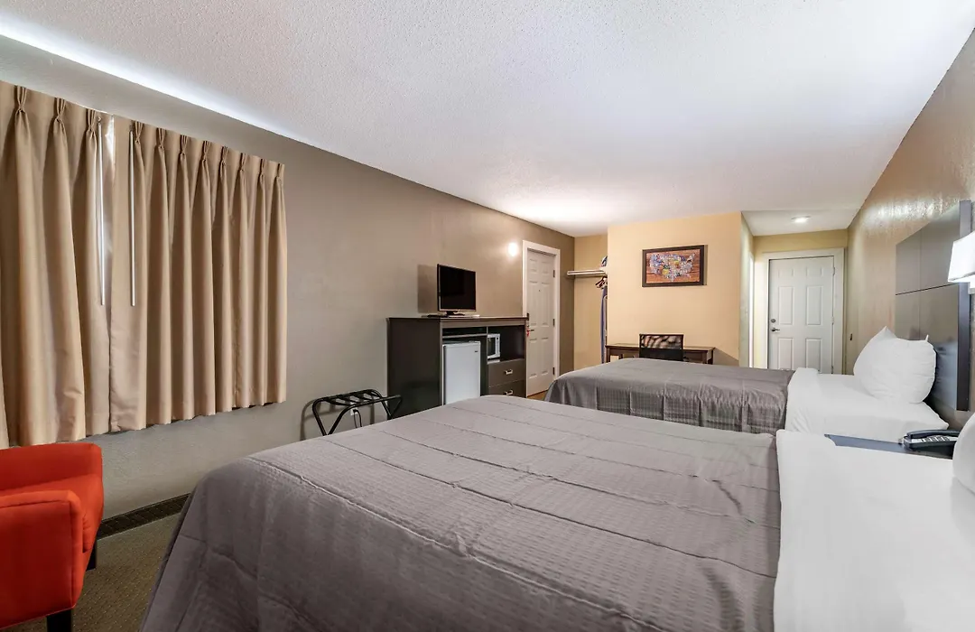 Rodeway Inn Lake George Outlets-1