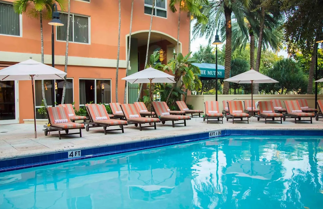 The Mutiny Luxury Suites Hotel-1