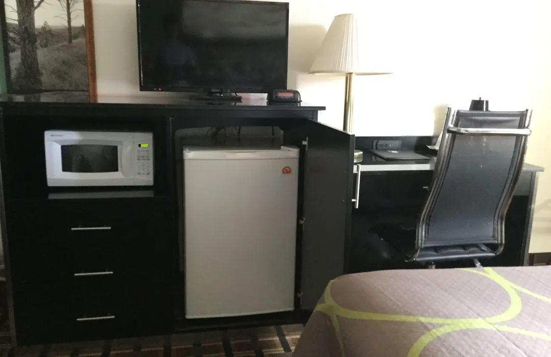 Super 8 By Wyndham Wayne-1
