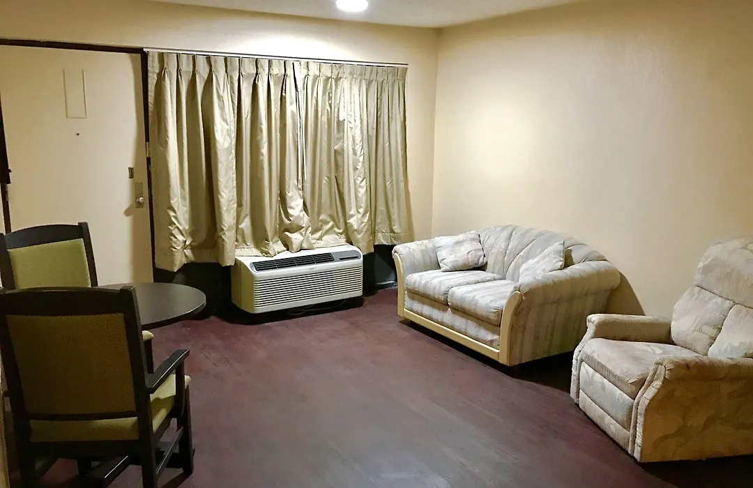 American Inn-1