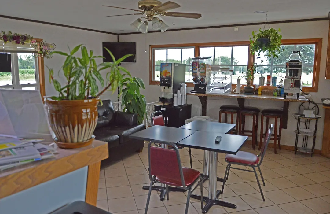 Americas Best Value Inn Suburban-1