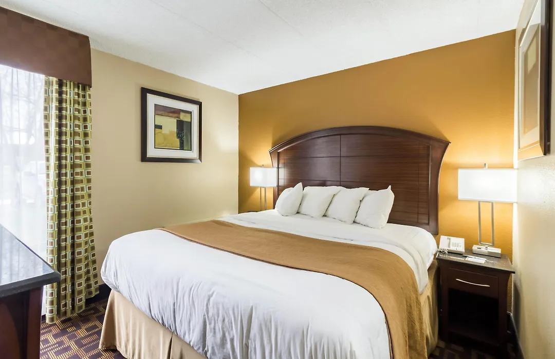 Quality Inn & Suites Arden Hills - Saint Paul North-1