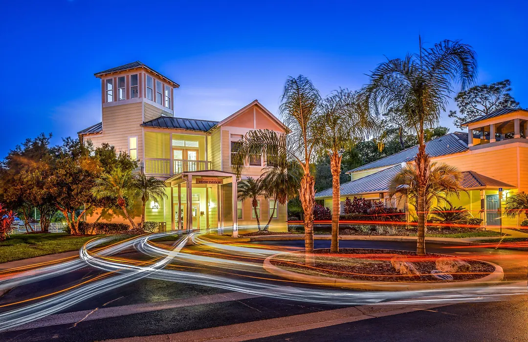 Barefoot'N Resort-1