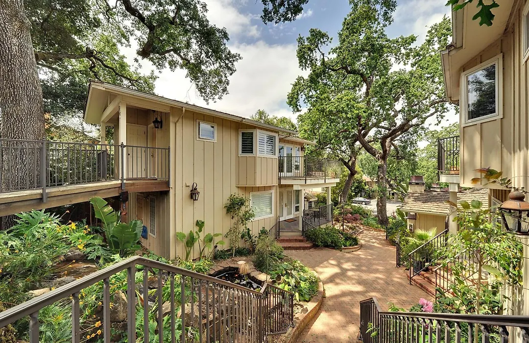 Saratoga Oaks Lodge-1