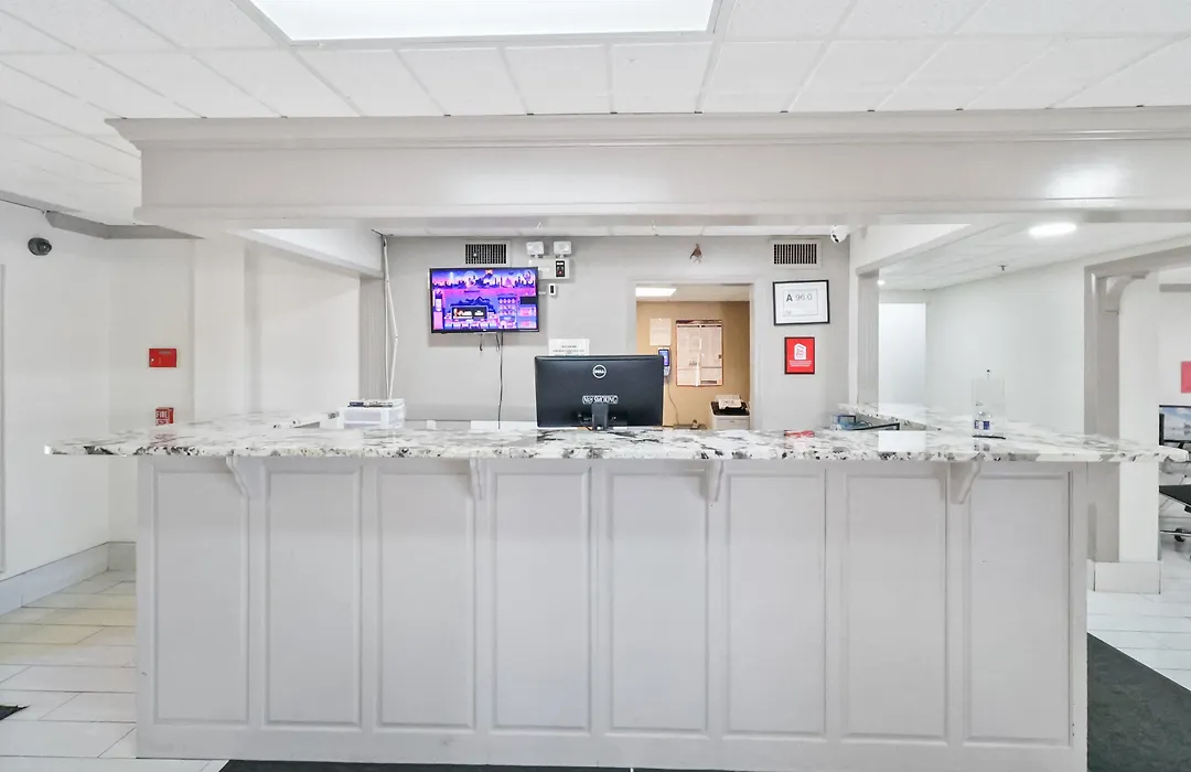 Red Roof Inn & Suites Fayetteville-Fort Bragg-1