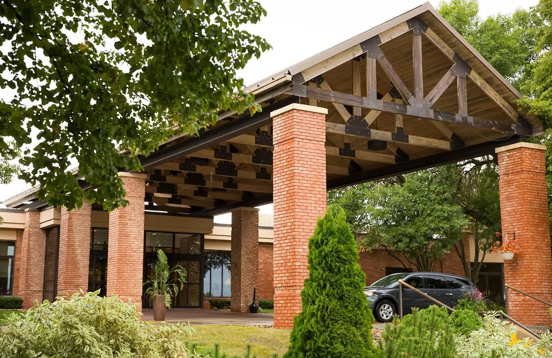 Lake Okoboji Resort And Conference Center-1