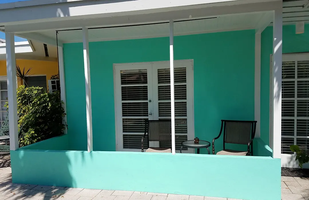 Alexander Palms Court - No Hidden Resort Fees!-1
