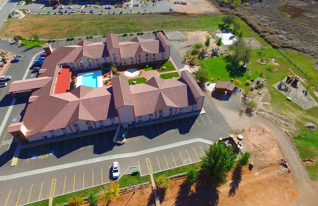 Aarchway Inn-1