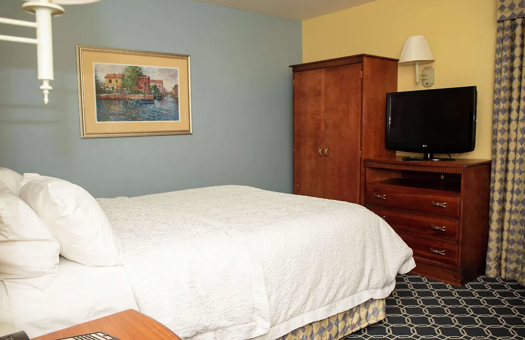 Hampton Inn Lebanon-1