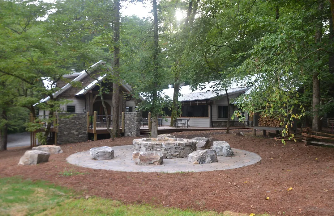 Dancing Bear Lodge-1