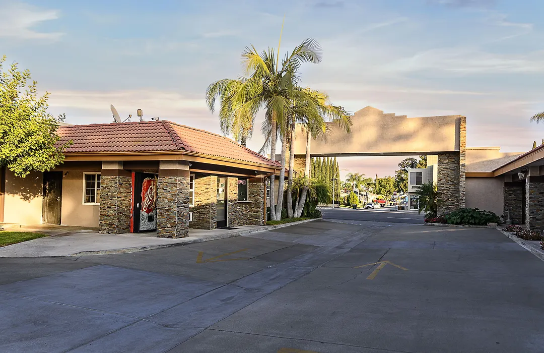 Hyland Inn Brea-1