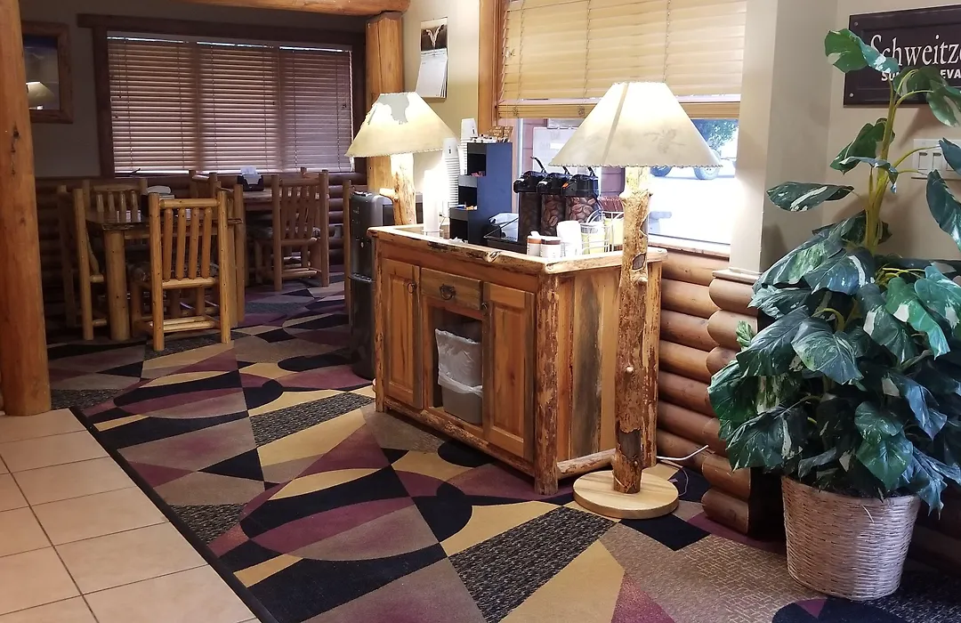 Sandpoint Inn-1