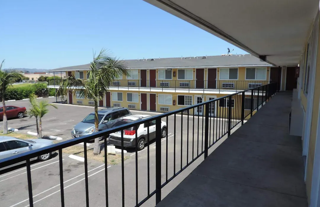 Lotus Of Lompoc - A Great Hospitality Inn-1