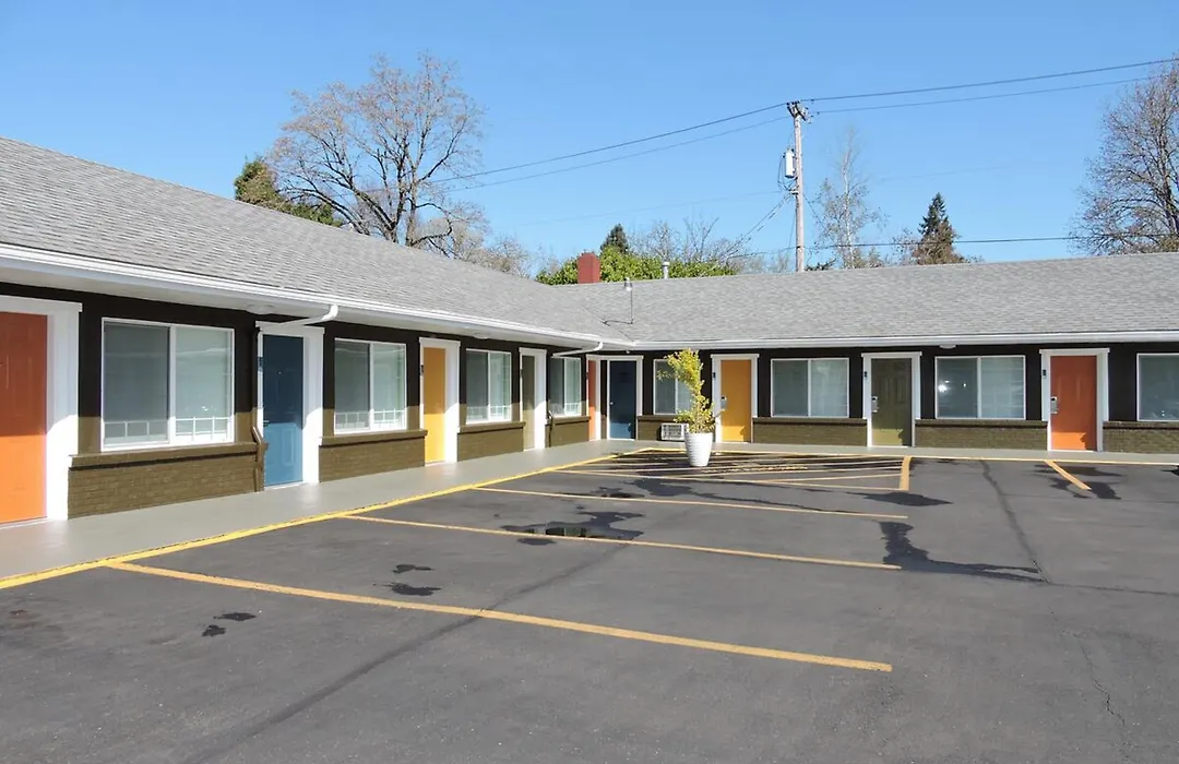 Signature Inn Eugene-1