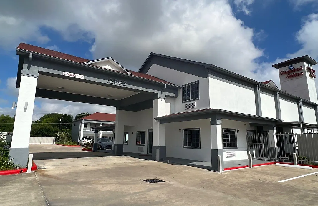 Crystal Suites-1