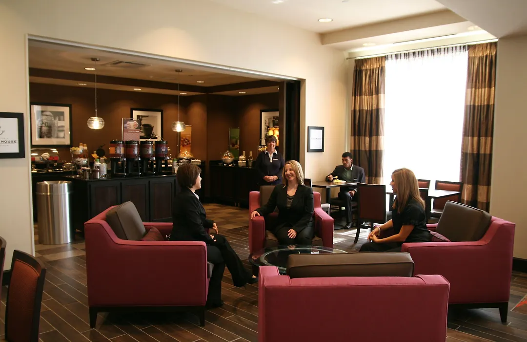 Hampton Inn & Suites Detroit/Airport Romulus-1