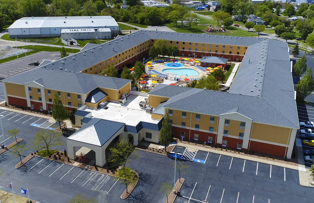 Cedar Point'S Express Hotel-1