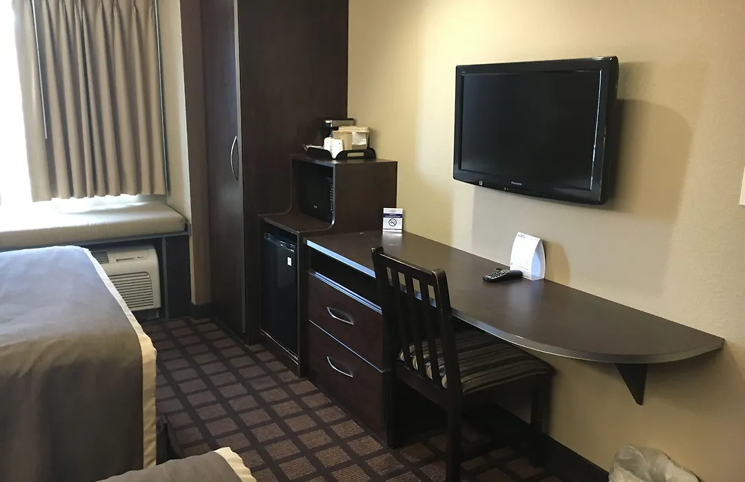 Microtel Inn & Suites By Wyndham Michigan City-1