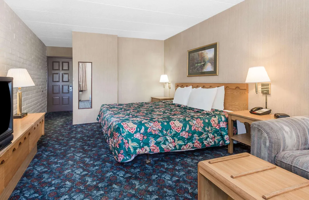 Knights Inn Dayton By Miller Lane-1