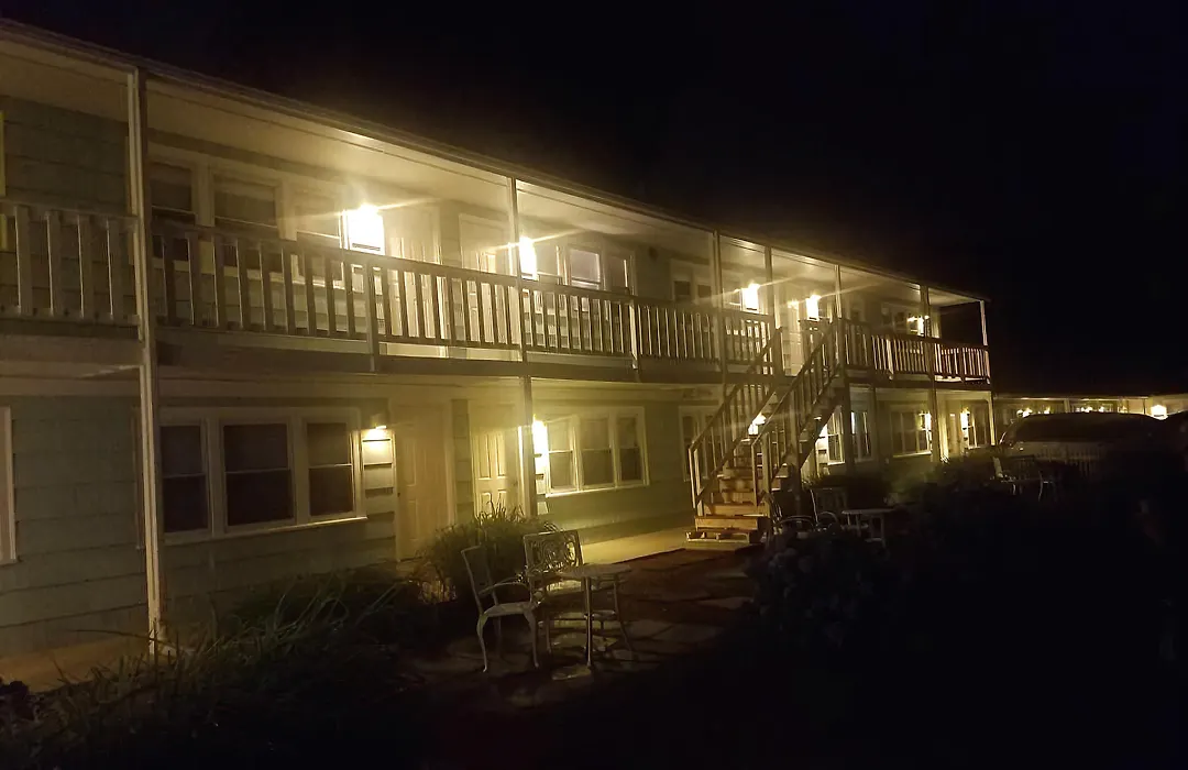 The Escape Inn-1