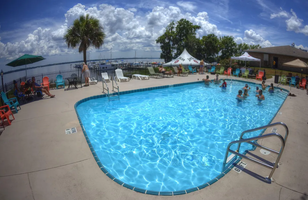 Crystal Cove Riverfront Resort-1