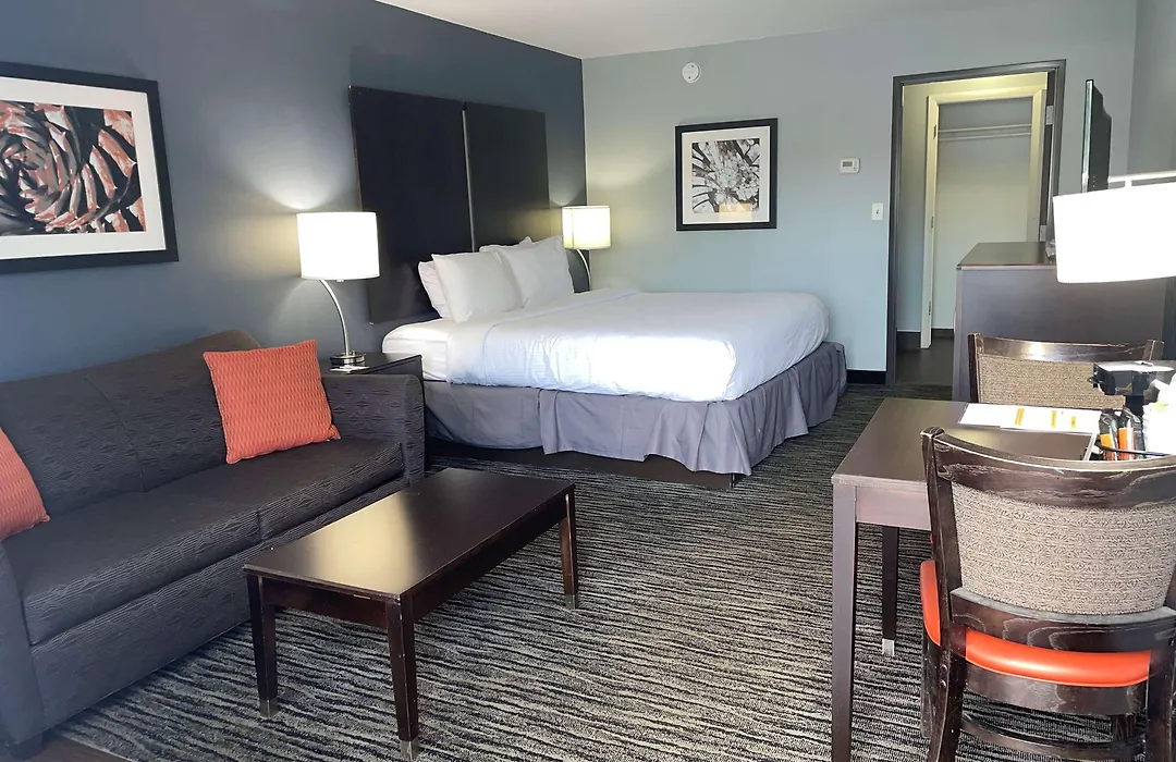Best Western University Inn At Valparaiso-1