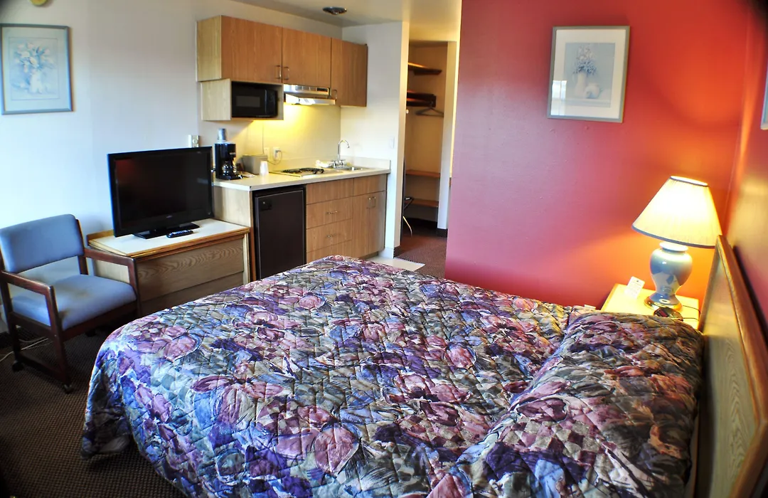 Uptown Inn-1