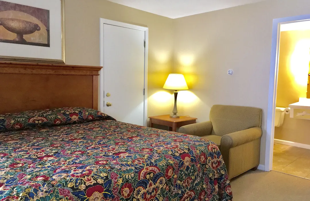 Granada Inn Motel - Kalkaska-1