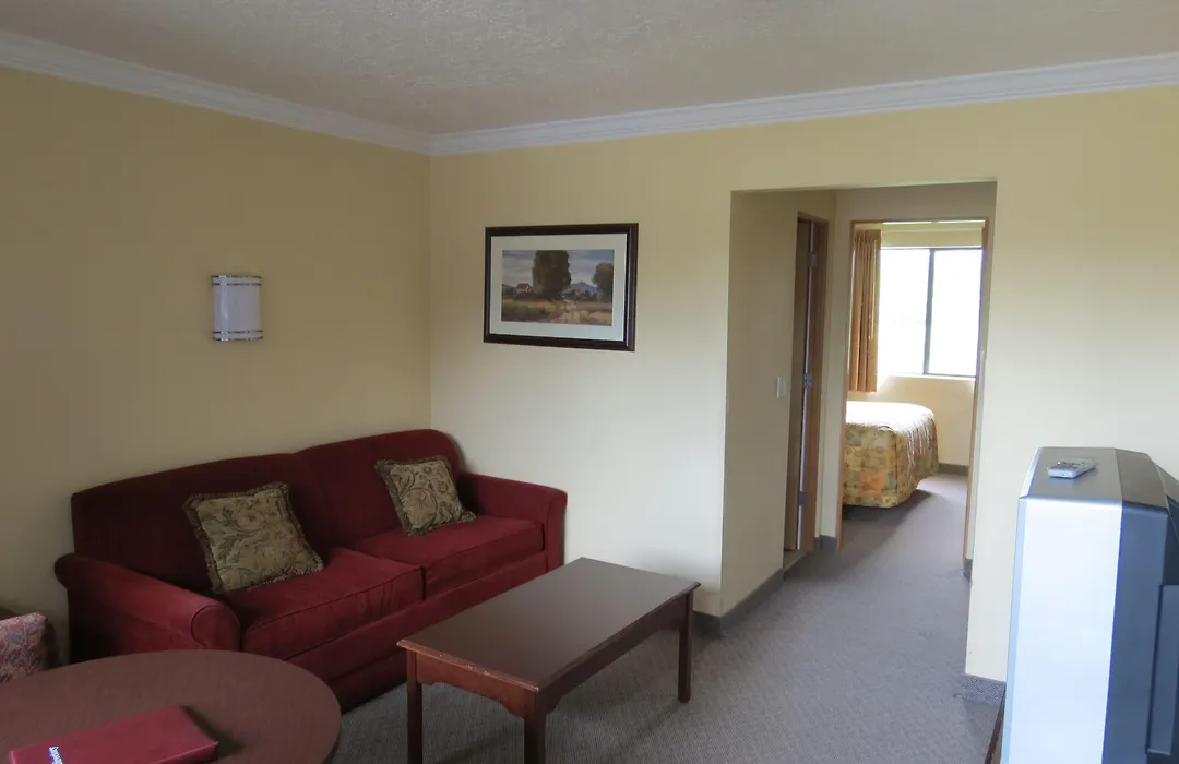 Western Royal Inn-1