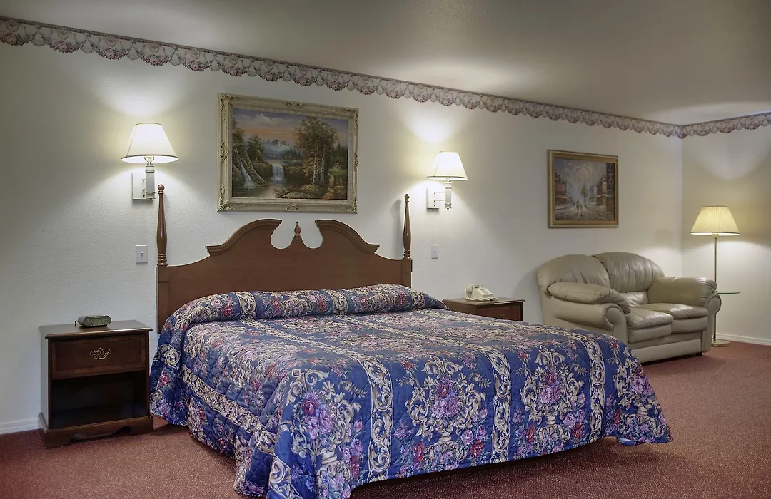 Lighthouse Inn-1