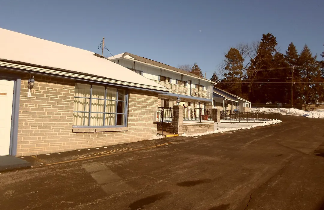 Colton Motel-1