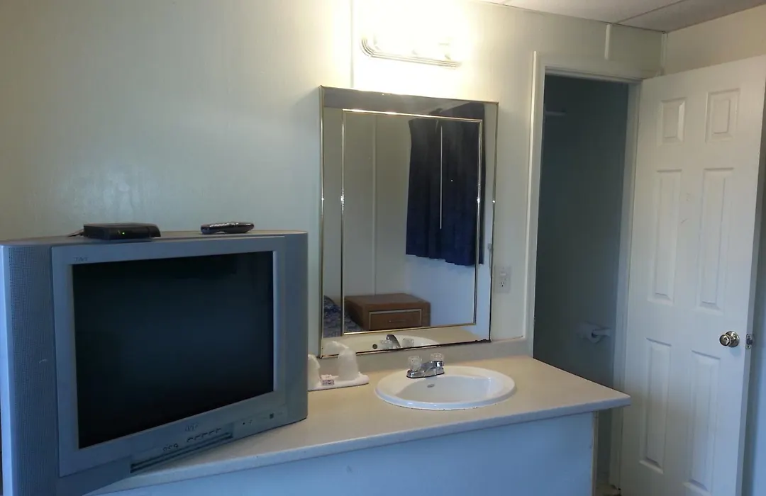 Americana Motel-1