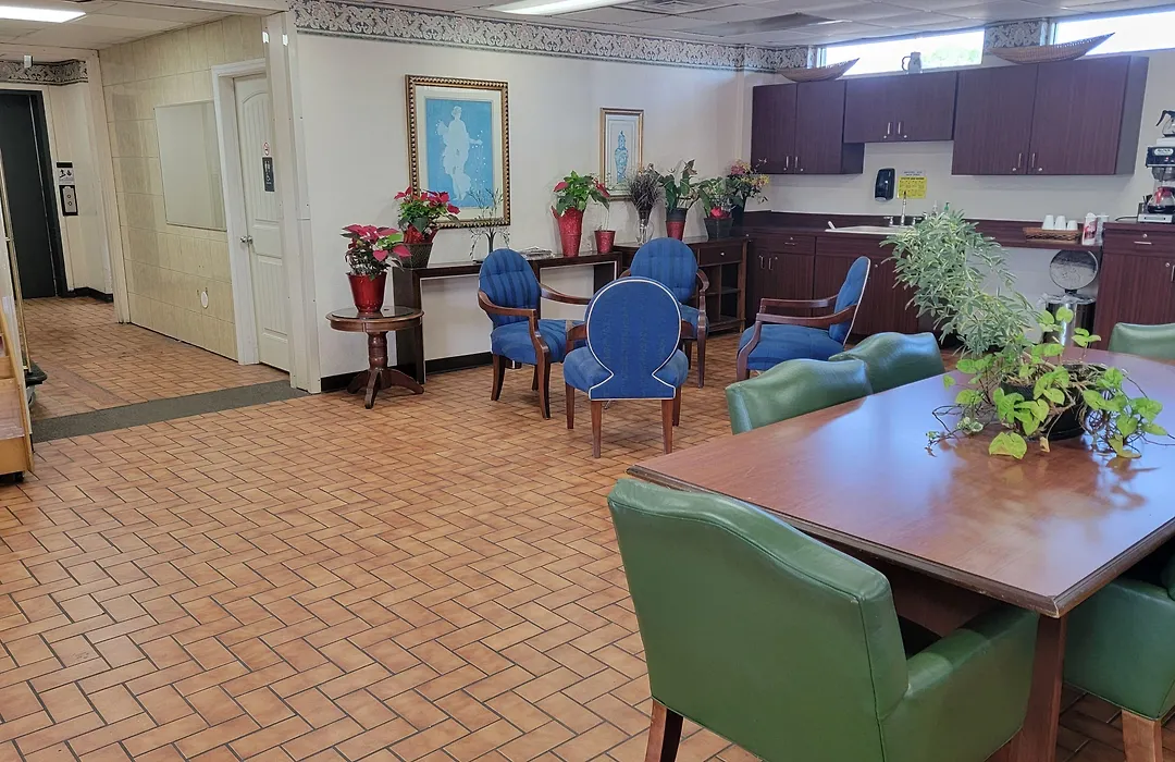 Studio 9 Inn & Suites-1