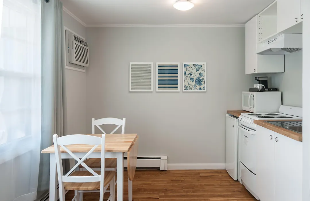 Kittery Inn & Suites-1