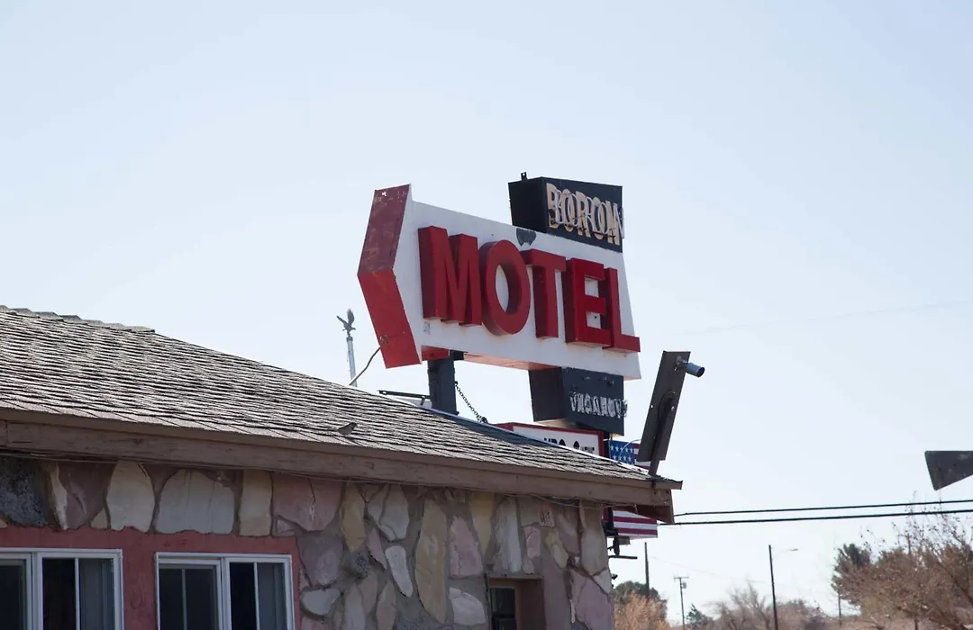 Boron Motel-1