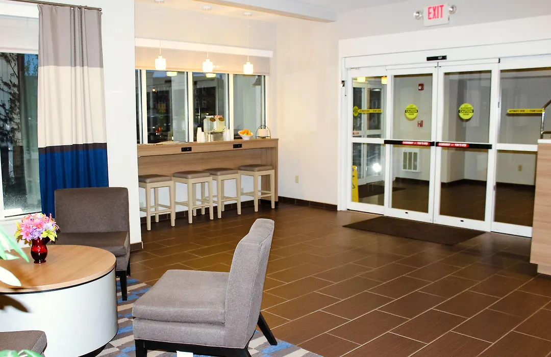 Microtel Inn & Suites By Wyndham - Penn Yan-1