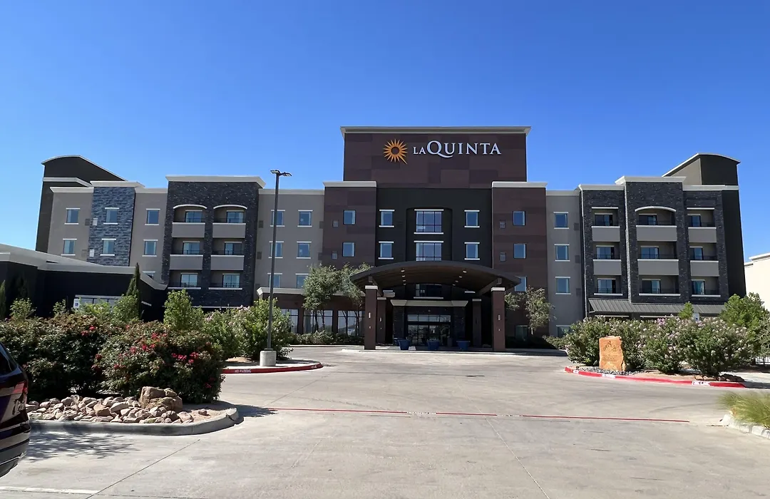 La Quinta Inn & Suites By Wyndham Lubbock Southwest-1
