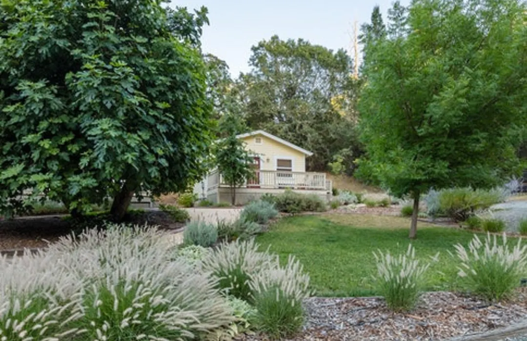 Aurora Park Cottages-1