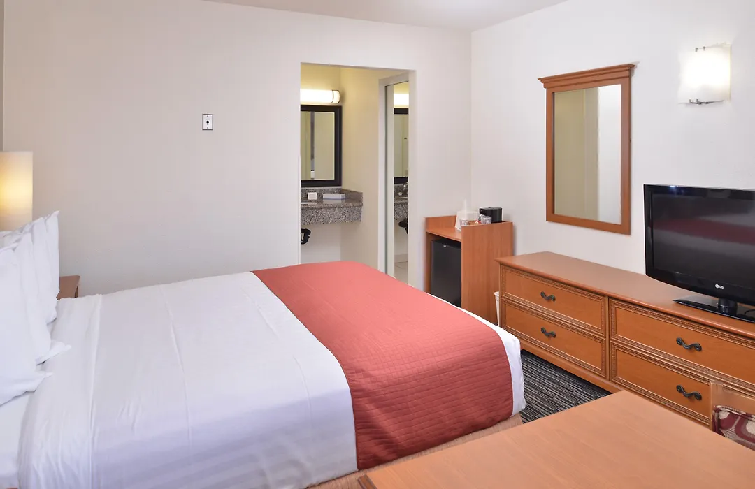 Pleasant Inn-1