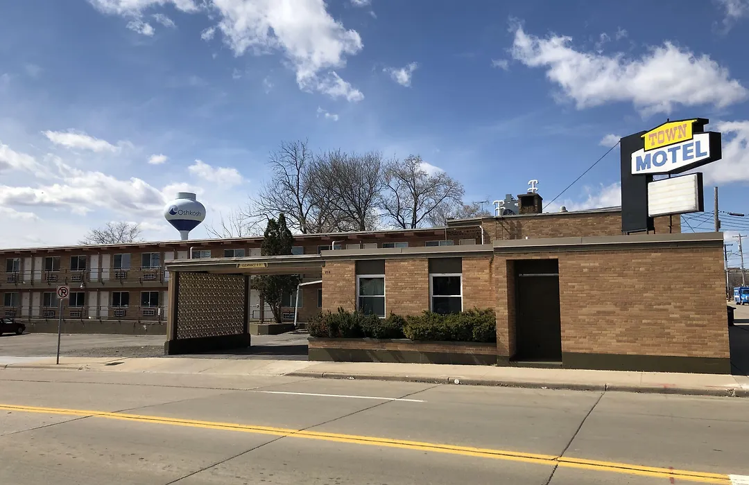 Town Motel-1
