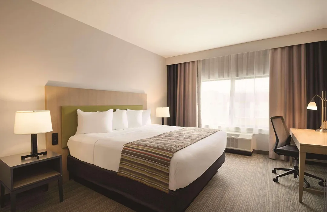 Fairfield By Marriott Inn & Suites Page-1