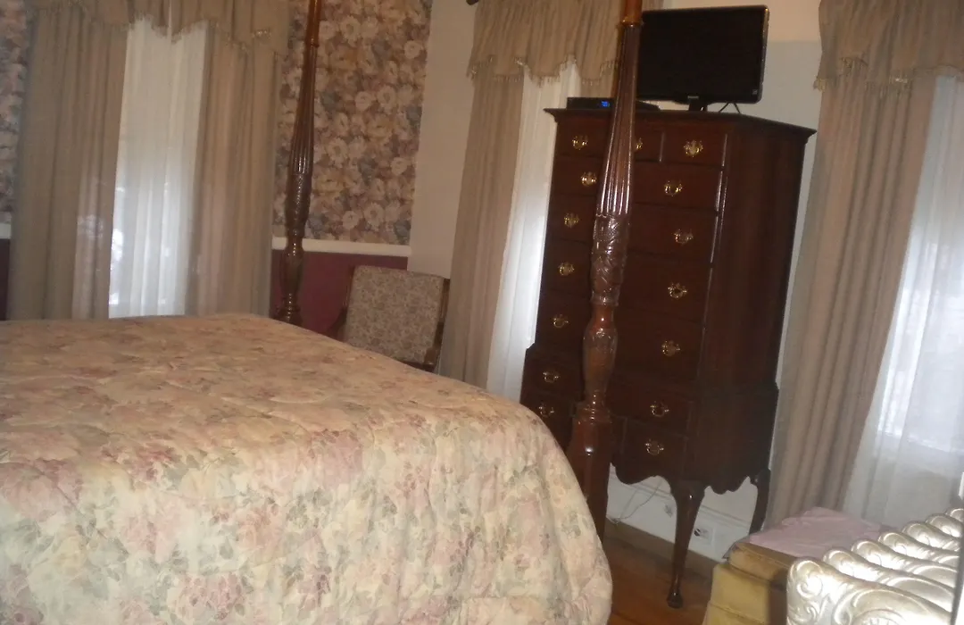 Fleetwood House Bed And Breakfast-1