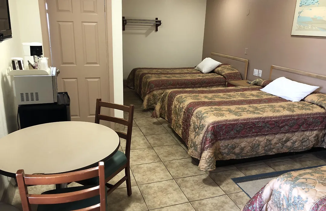 Toppers Motel-1